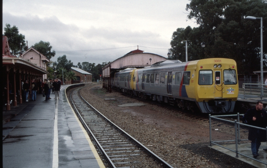 128644: Gawler Down NRM Special to Angaston 3001 3112 leading