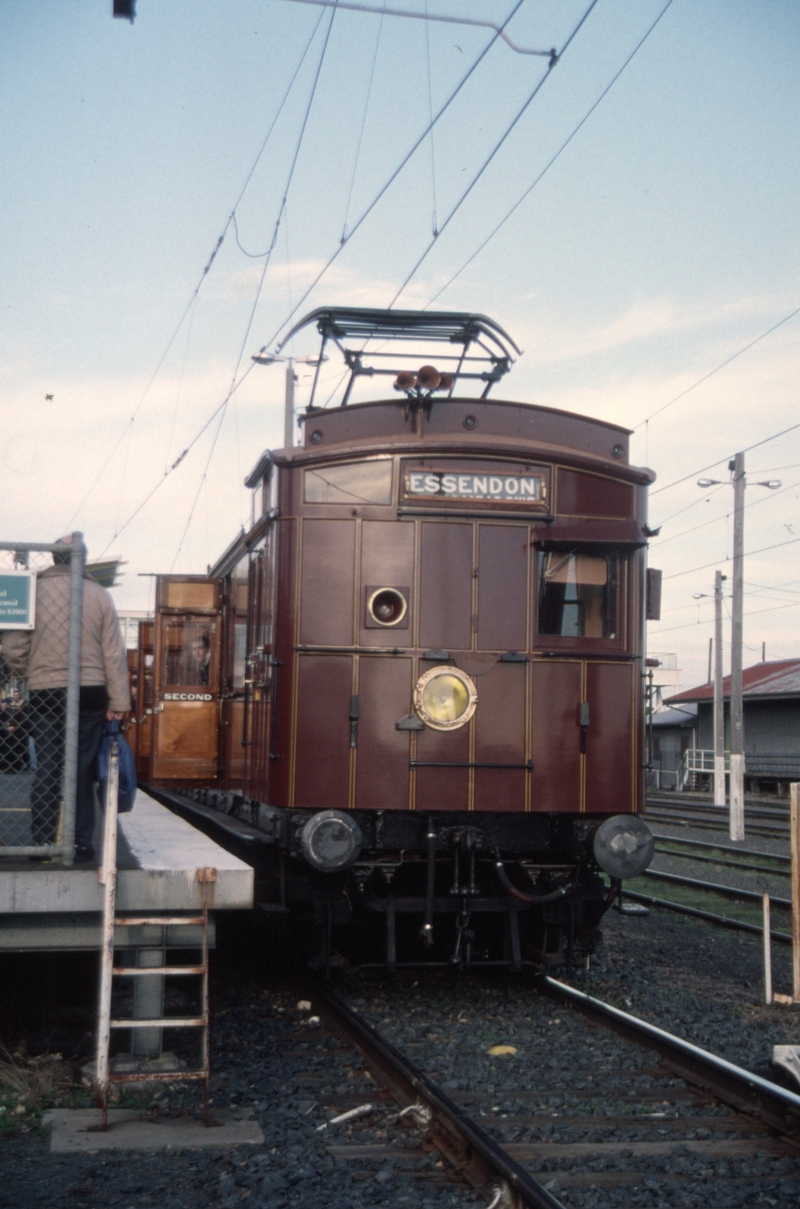 128701: Dandenong 137 M leading 7510 Up Elecrail E Train