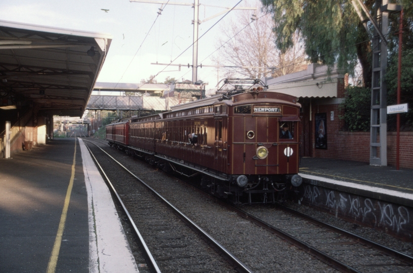 128703: Armadale 137 M 107 M 7510 Up Elecrail E Train