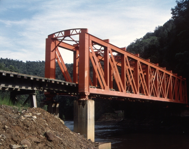 128761: Bridge 24 'Iron Bridge' looking towards Regatta Point