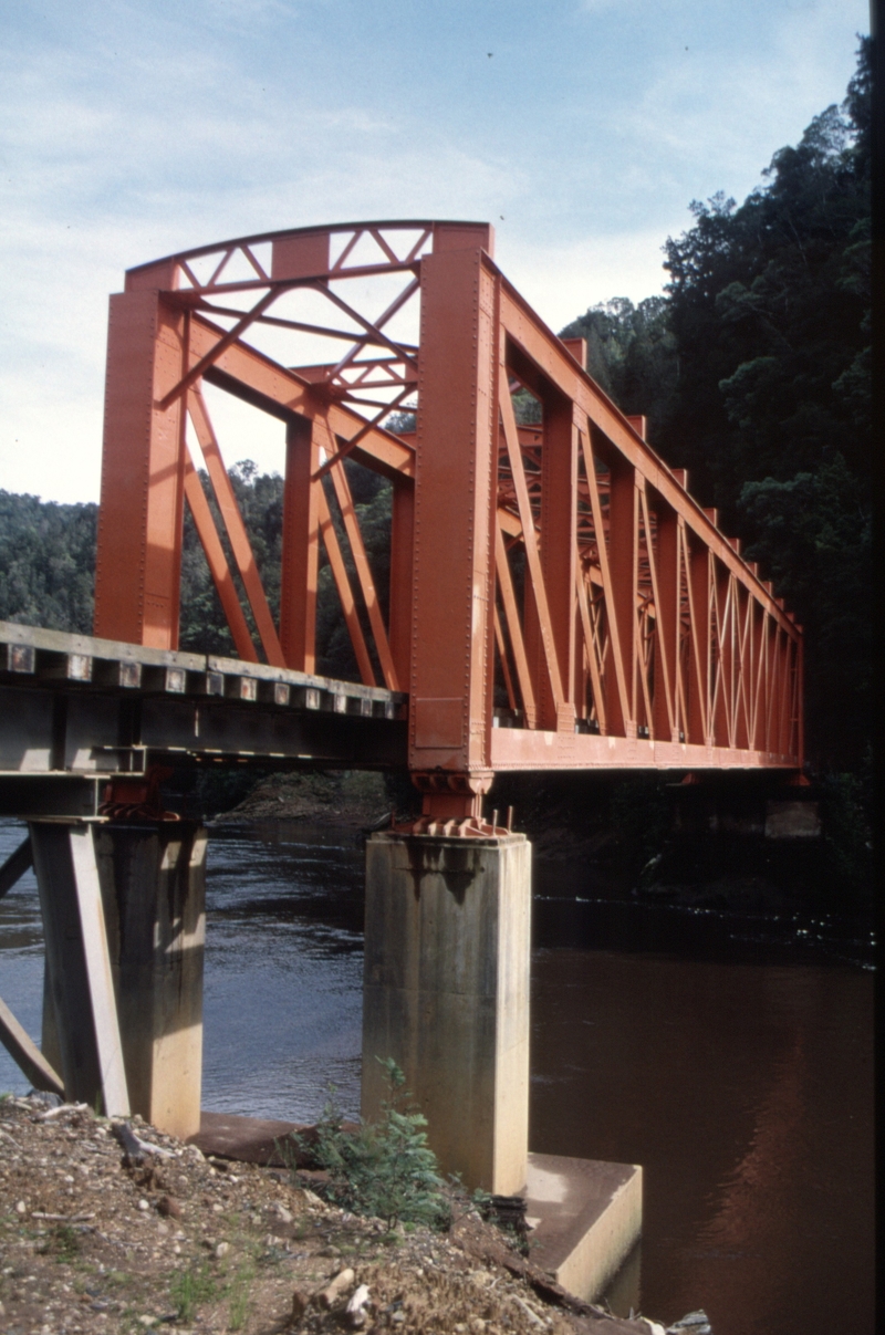 128762: Bridge 24 'Iron Bridge' looking towards Regatta Point