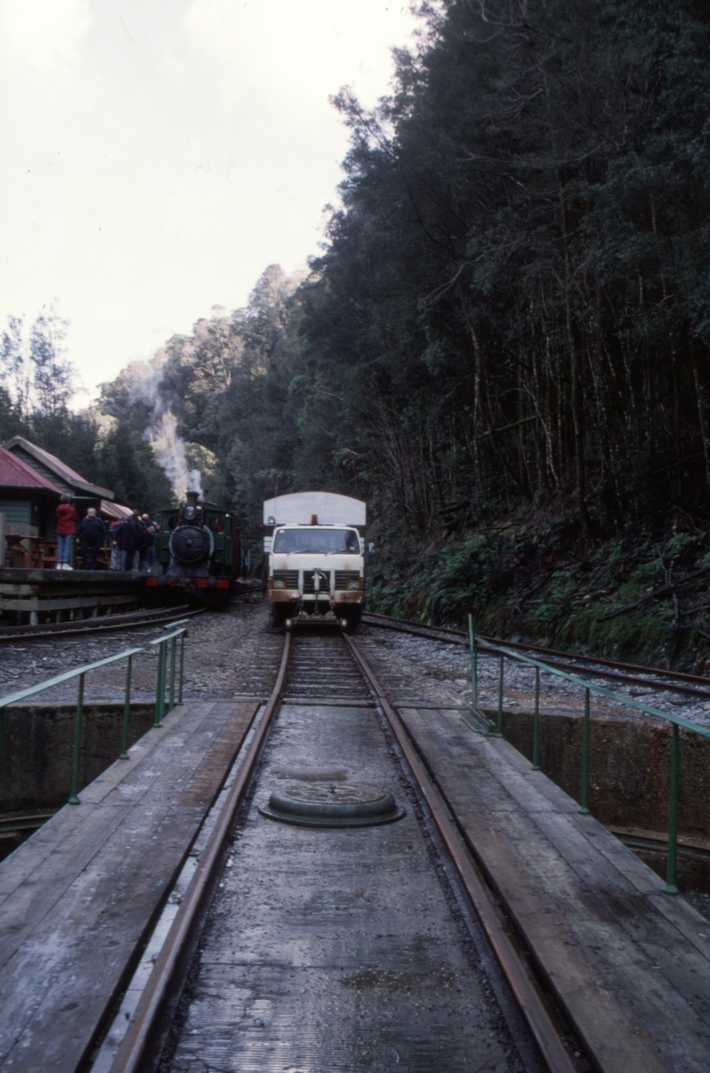 128790: Dubbil Barril Passenger to Queenstown Abt No 1 and Hi Rail Inpection Vehicle to Queenstown