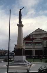 128904: Midland Workshops War Memorial