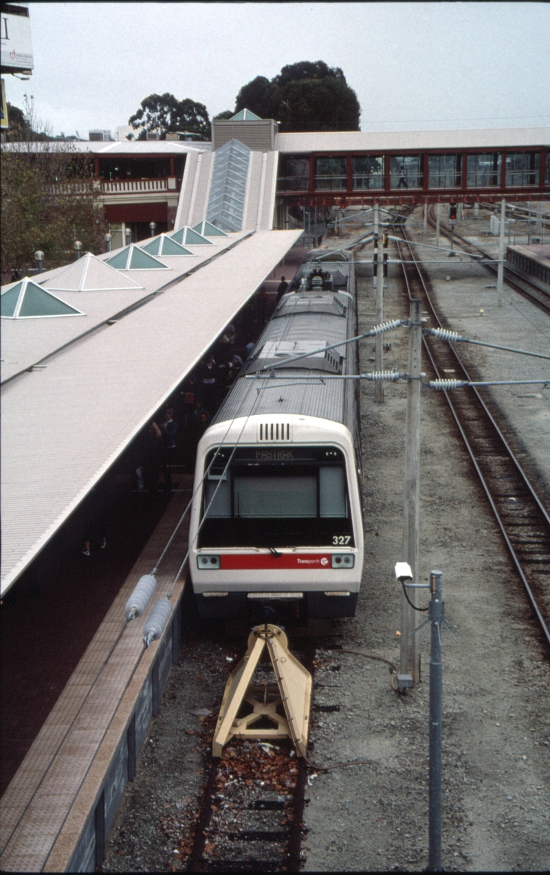 128905: Perth Suburban arrival EAB 327 leading