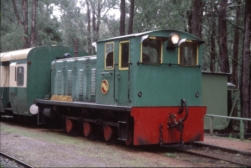 128922: Etmilyn Down Passenger from Dwellingup 'South Fremantle'