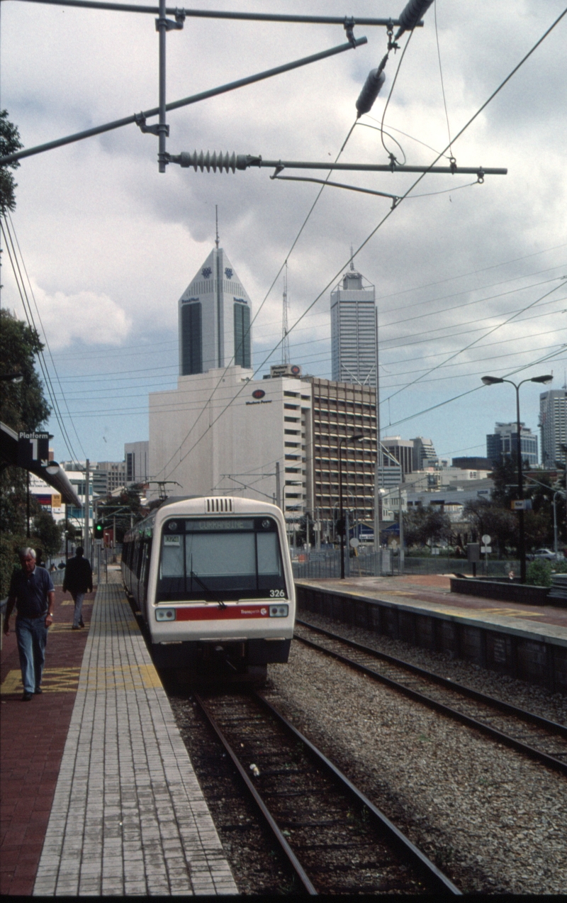 128970: McIver AEB 326 Suburban from Armadale