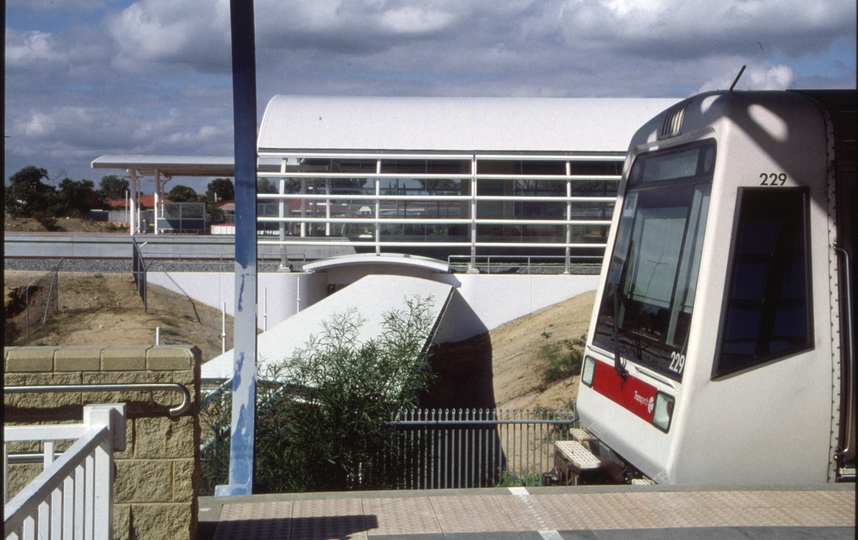 128978: Currambine AEA 229 trailing Suburban to Perth Replacement station in background