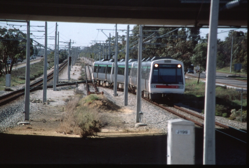 128990: Whitfords reversing suburban AEB 344 leading