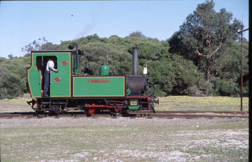 129057: Whiteman Park Kangaroo Flats BT 1 running round AREA Special