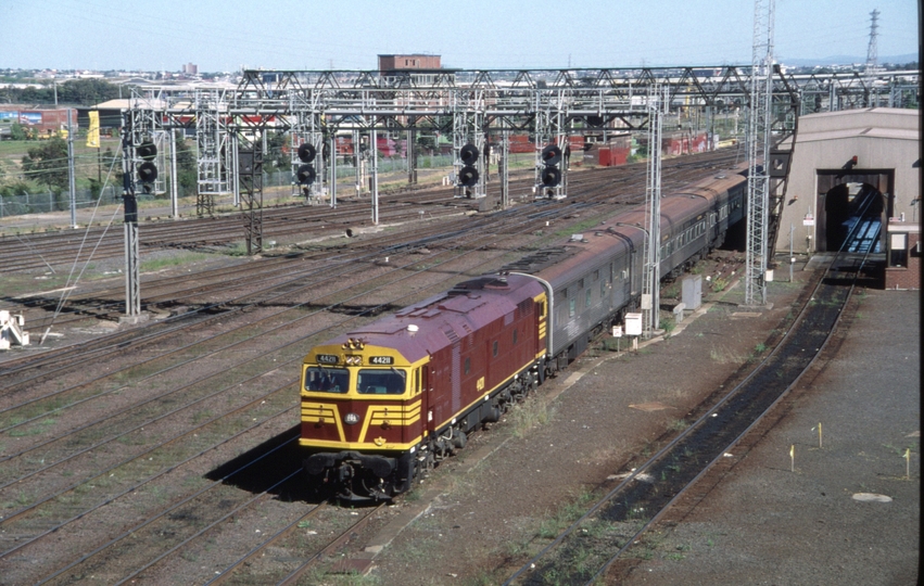 129247: Latrobe Street Bridge Up NSWRTM "Southern Aurora" 44211