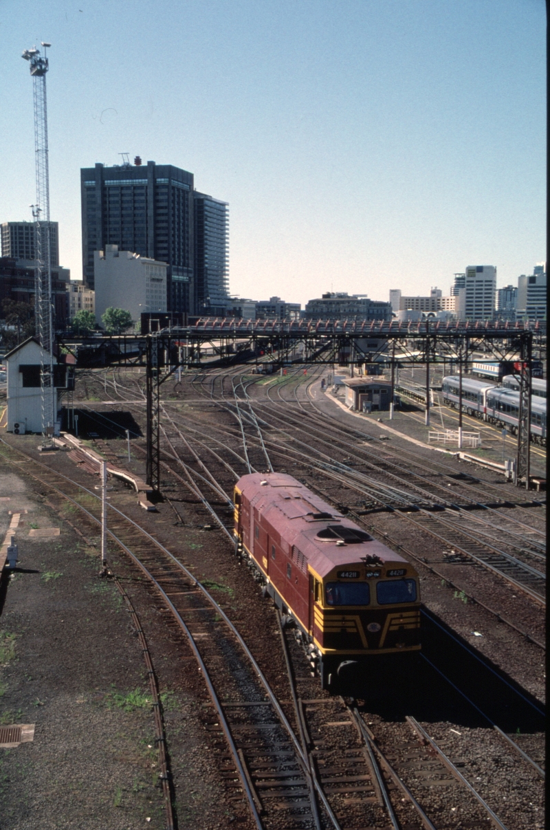 129248: Latrobe Street Bridge 44211 backing down