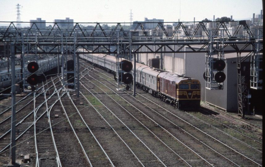 129261: Latrobe Street Bridge Up Empty Cars to from RTM Special 44211