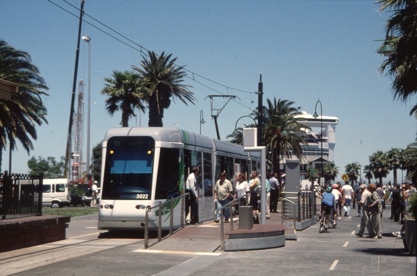 129294: Port Melbourne C 3022 terminating 'Star Princess' in background