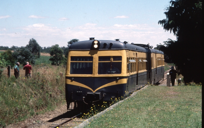 129308: Musk Empty Cars from Daylesford 91 RM