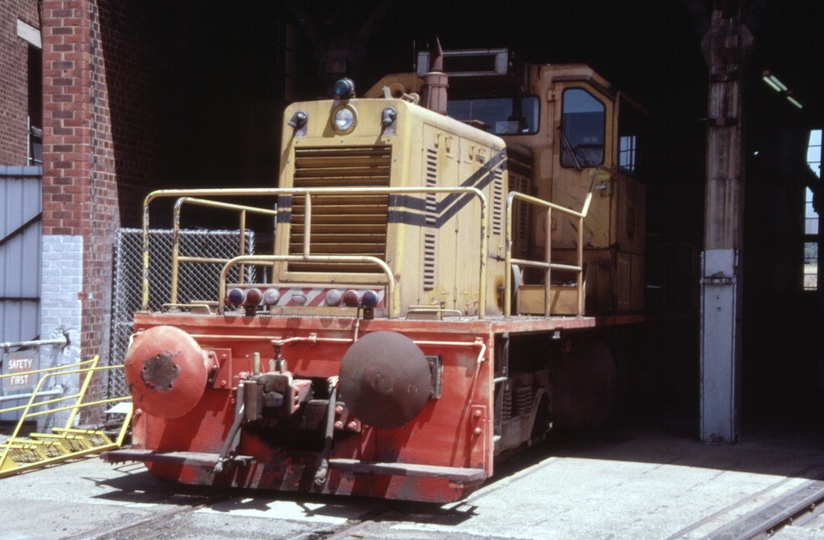 129420: Junee Locomotive Depot ex BHP Newcastle No 57