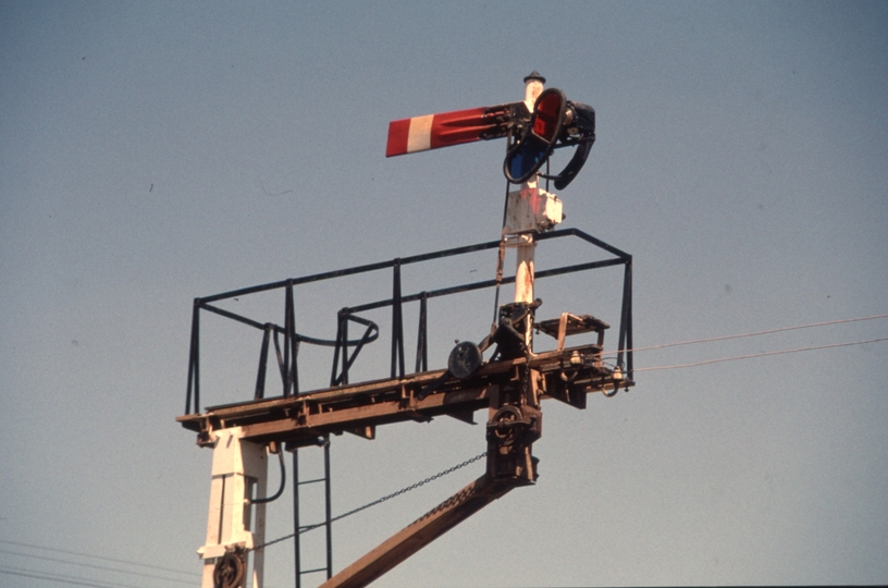 129425: Junee Semaphore signal looking towards Albury