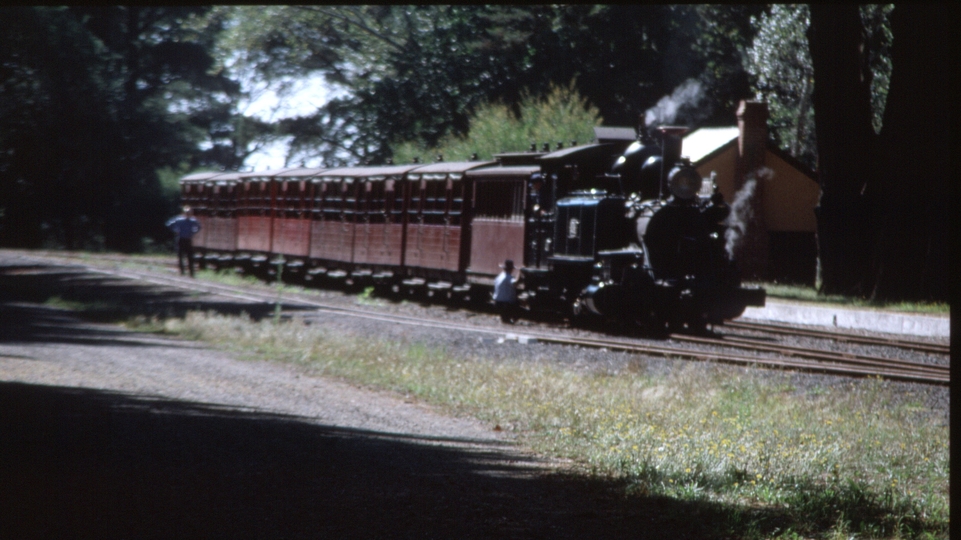 129533: Gembrook 12A shunting