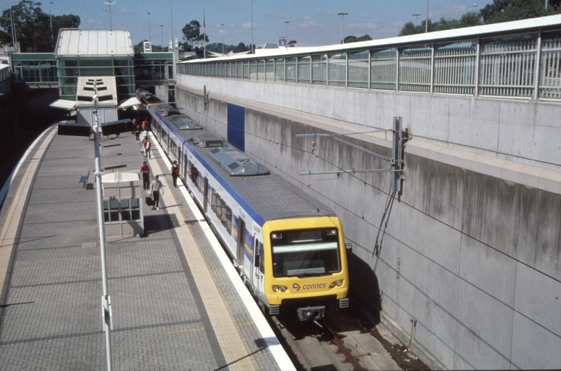 129547: Boronia Suburban Train to Melbourne 6-car X'Trapolis 889 M leading
