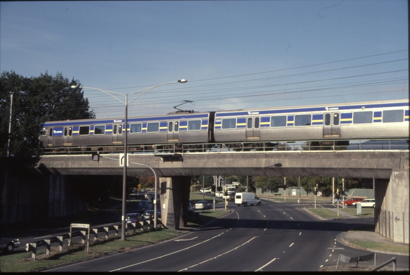 129620: Mount Dandenong Road Bridge Suburban to Lilydale Comeng 1151 T nearest