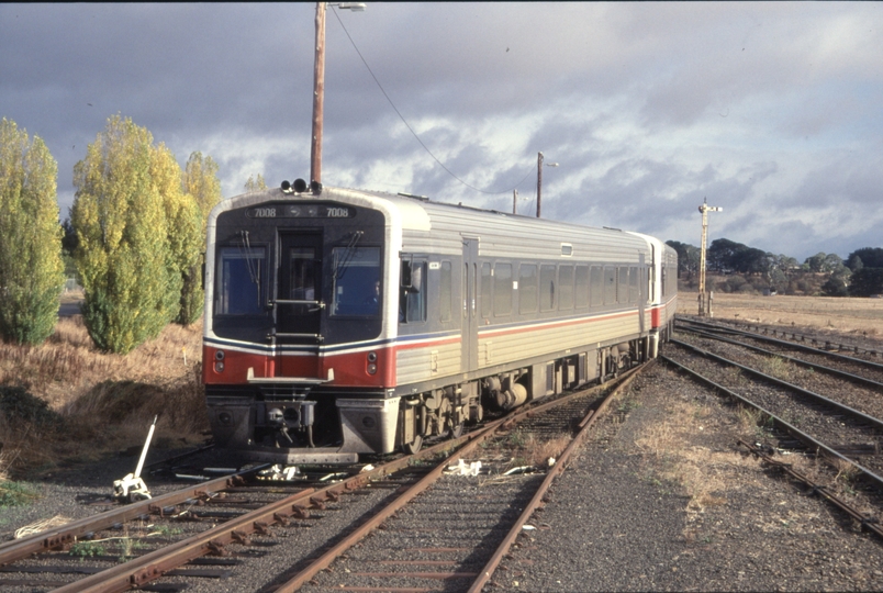 129679: Kyneton 7008 7005 proceeding to stabling