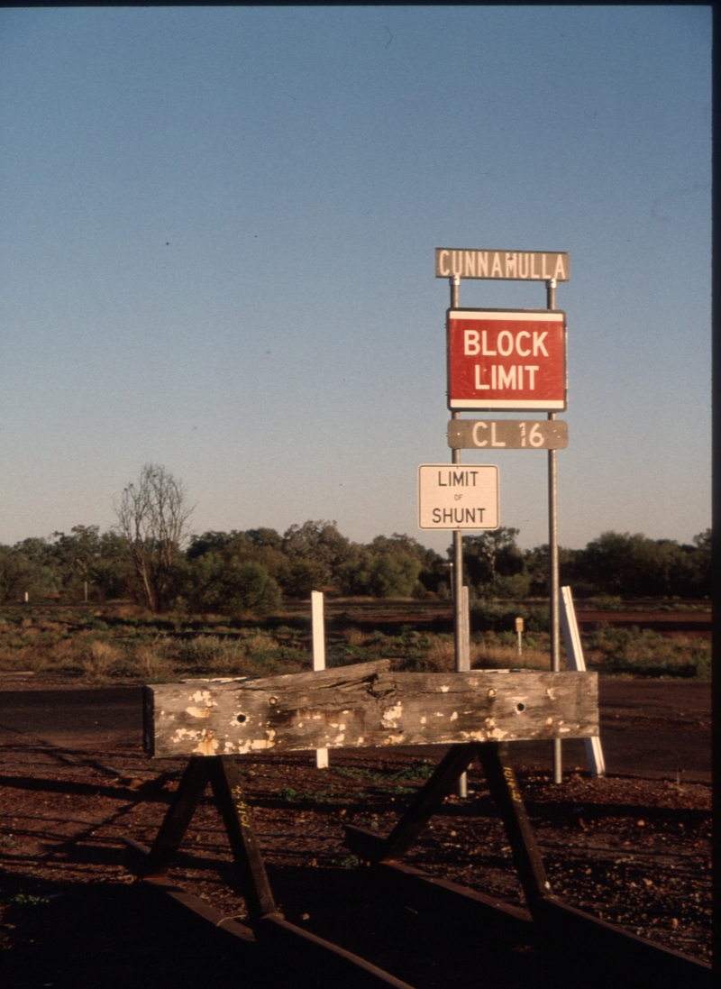 129828: Cunnamulla end of track looking South