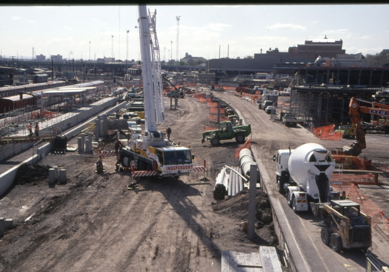 130008: Spencer Street Ground between old and new No 1 Platforms looking North from Bourke Street Bridge