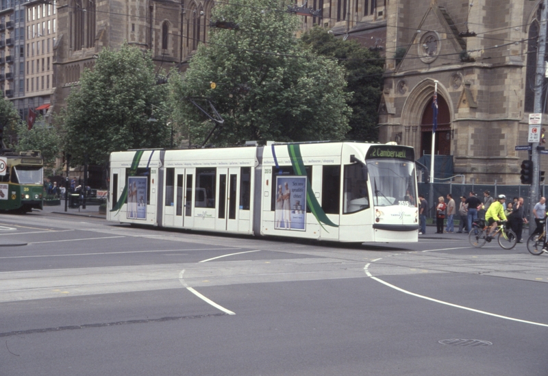 130063: Swanston Street at Flinders Street Route 72 to Camberwell D1 3515