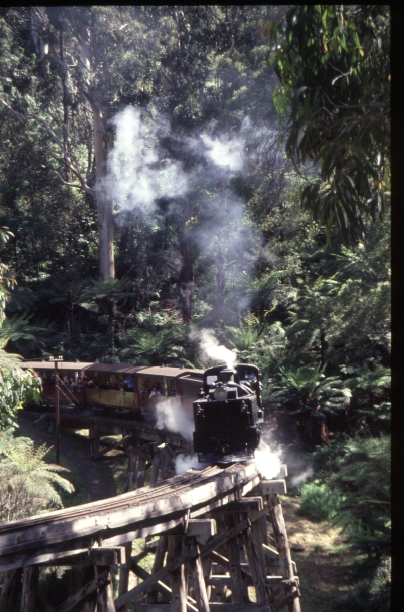 130084: Bridge 5 Monbulk Creek Trestle 10:30am Down Passenger G 42