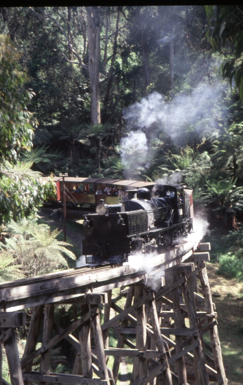 130085: Bridge 5 Monbulk Creek Trestle 10:30am Down Passenger G 42