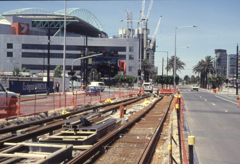 130137: Harbour Esplanade North of Latrobe Street looking South