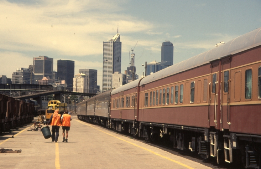 130216: North Melbourne Creek Siding 'Ozback Explorer'