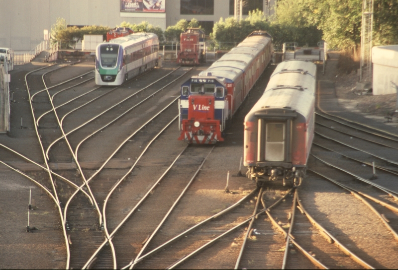 130239: Dudley Street Car Sidings 1102 1202 Y 129 P16 and P 11 on push-pull set