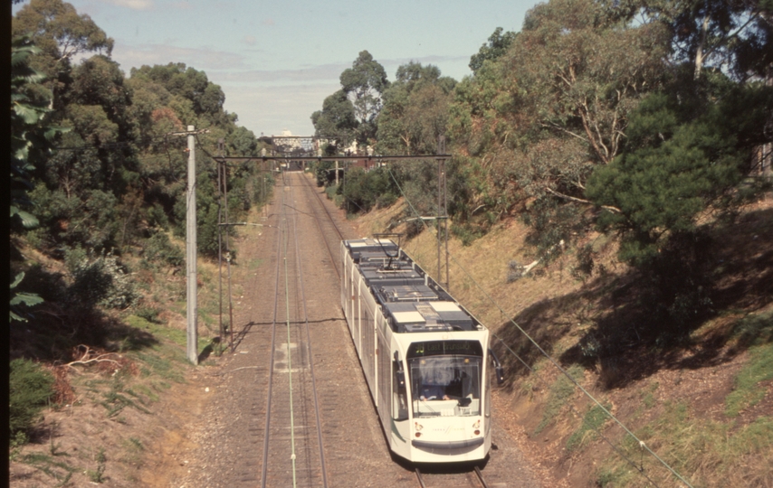 130245: St Kilda Light Rail at Park Street Overbridge Up D2 5009