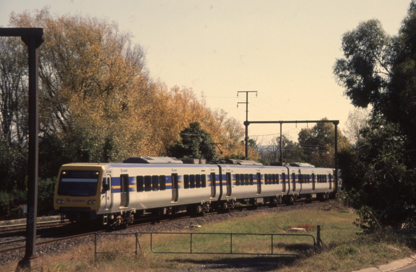 130254: Upper Ferntree Gully Suburban to Belgrave 6-car X'Trapolis 858 M leading