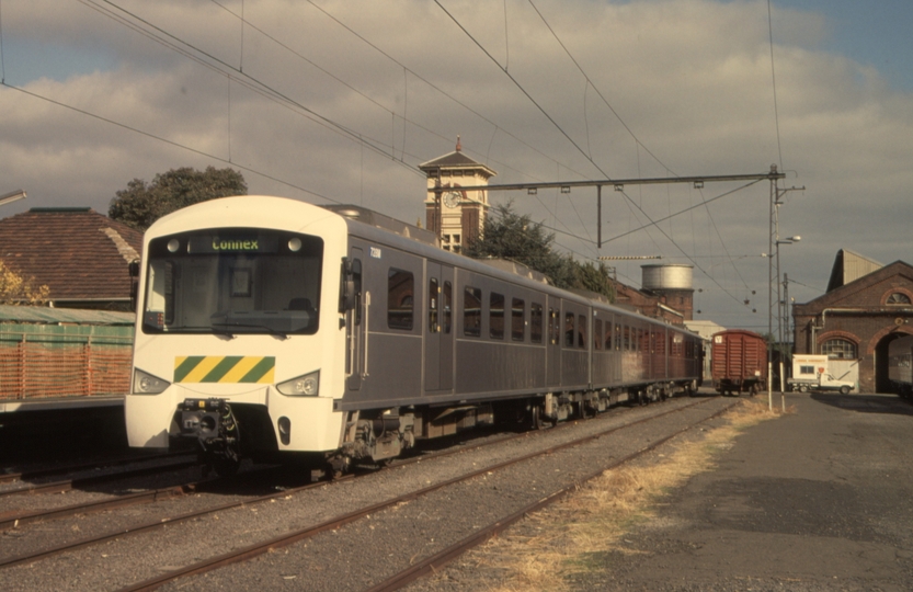 130376: Newport Workshops Garden Platform 6-car Siemens 728 M leading