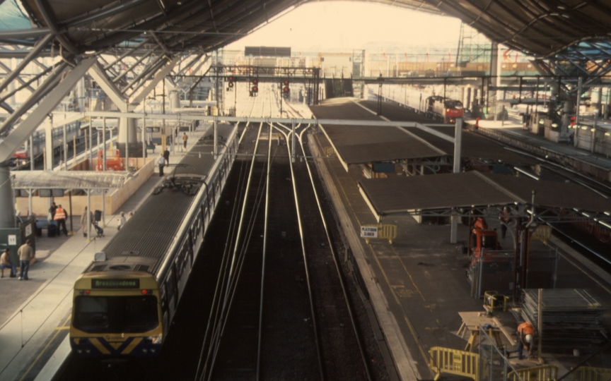 130423: Spencer Street Platform 11 Suburban  to Broadmeadows 3-car Connex (formerly MT), Comeng