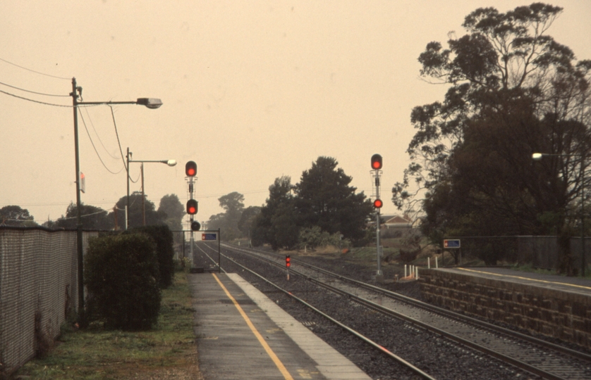 130542: Gisborne looking towards Bendigo