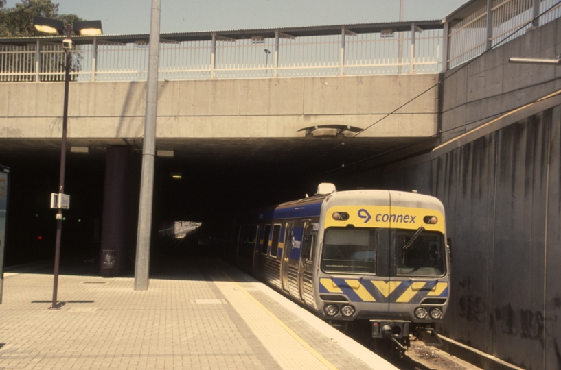 130629: Boronia Suburban to Melbourne 6-car Connex Comeng 350 M leading