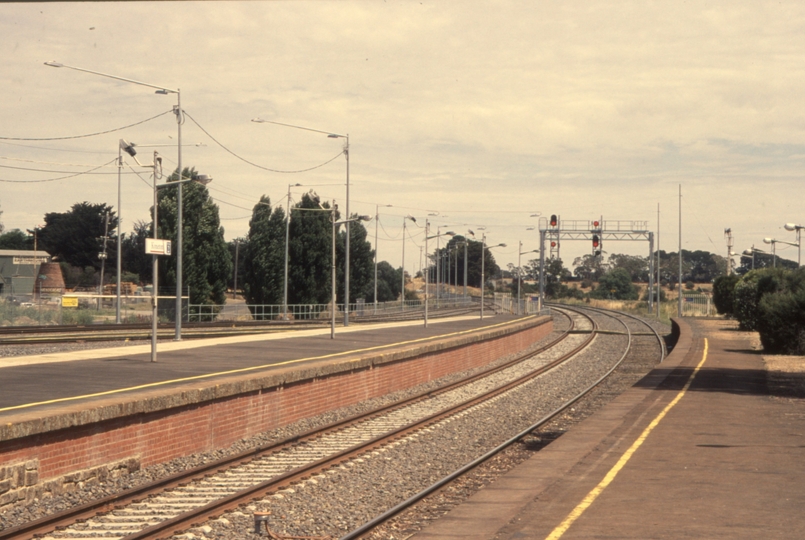 130651: Kyneton looking North from former Up Platform