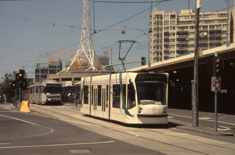 130704: Swanston Walk at Flinders Street Up D1 3502 in background B2 2081