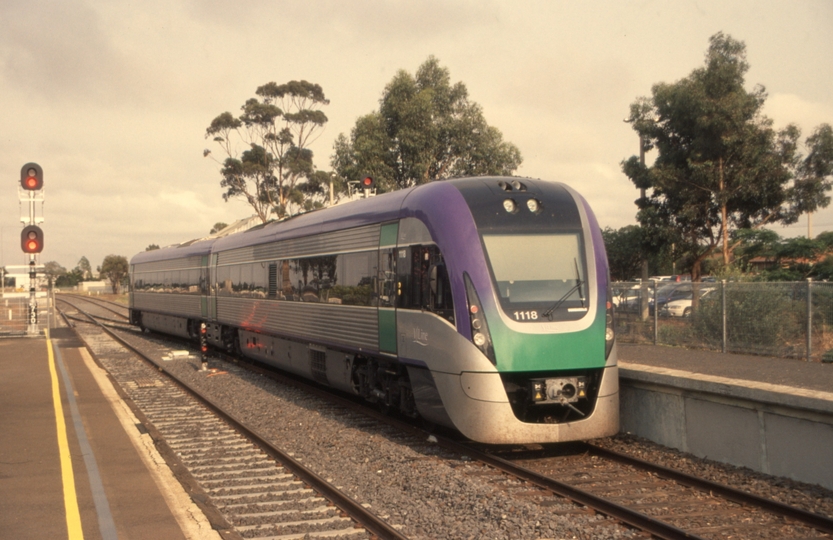 130710: Melton 8:05am Passenger to Ballarat 1218 1118