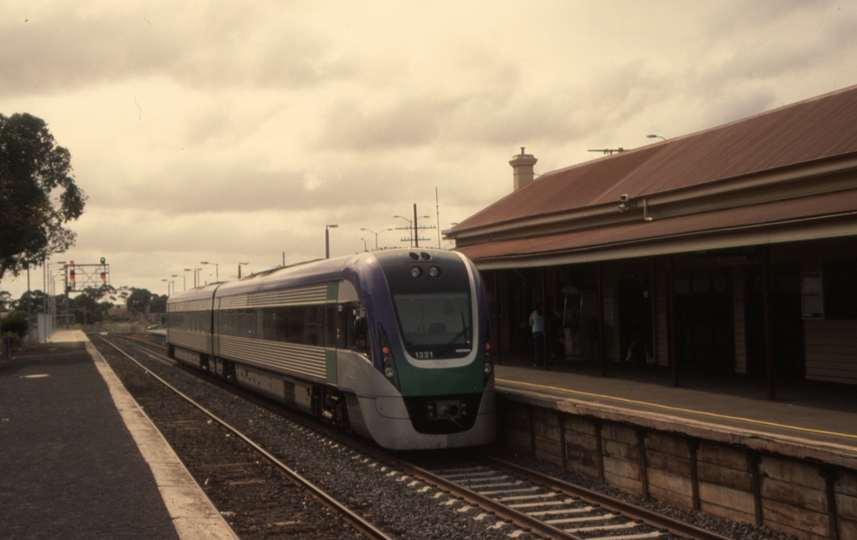 130718: Melton Passenger from Ararat 1121 1221