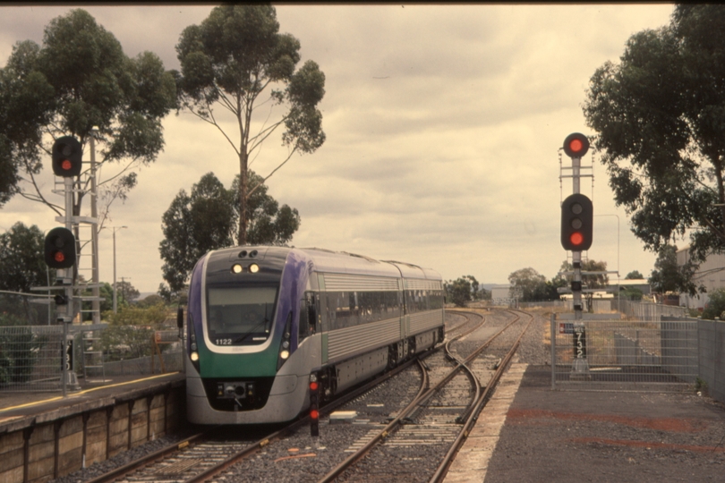 130767: Melton 13:43pm Passenger from Ballarat 1122 1222