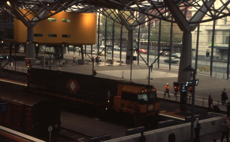 130946: Southern Cross Platform 2 NR 78 detached from 'Overland' Empty Cars