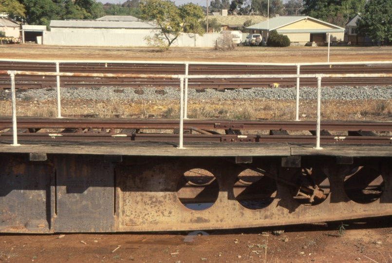 131060: Cobar Turntable