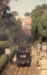 131152: Geelong D3 639 running round Steamrail Special viewed from Little Malop Street