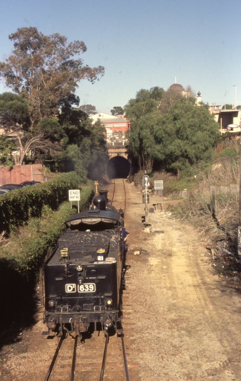 131154: Geelong D3 639 running round Steamrail Special