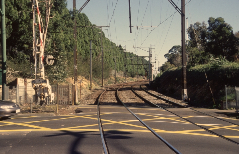 131173: Laburnum (up side), Middleborough Road looking towards Melbourne