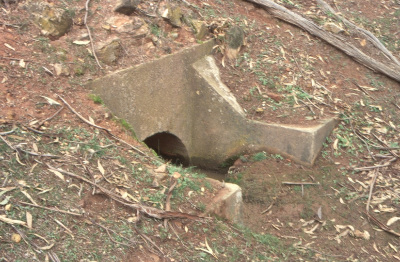 131183: Laanecoorie Extension West side of culvert in embankment approaching Blossom Hill Road