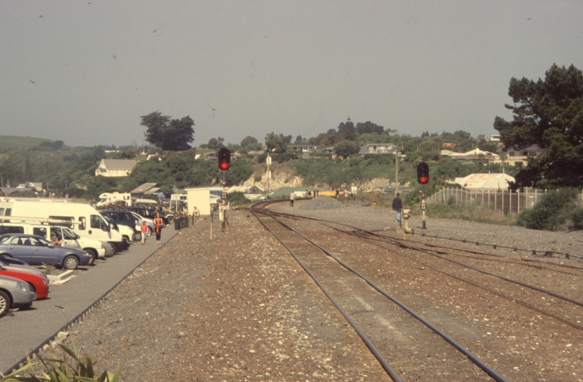 131404: Kaikoura looking South from platform